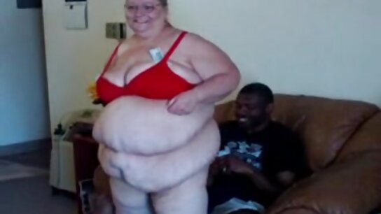 ستاره پورن Busty باع ...